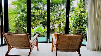 Hillstone Luxury Village