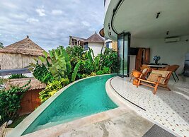 Hillstone Luxury Village