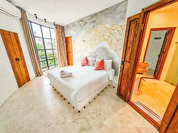 Hillstone Luxury Village