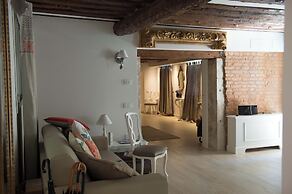 Savoia & Jolanda Apartments