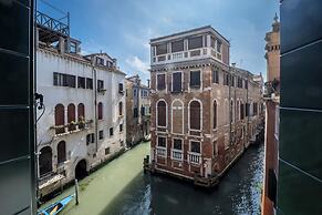 Savoia & Jolanda Apartments