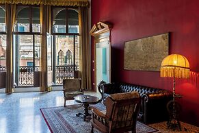 Savoia & Jolanda Apartments