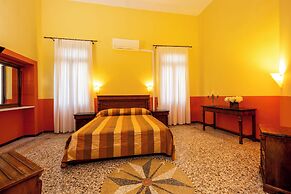 Savoia & Jolanda Apartments