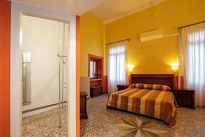 Savoia & Jolanda Apartments