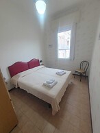 HOTEL YOUNG PEOPLE UNDER 40