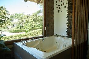 TUNAS & CABRAS HOTEL
