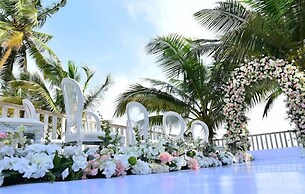 Rosh Beach Resort