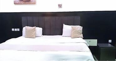 House 919 Suites And Apartments