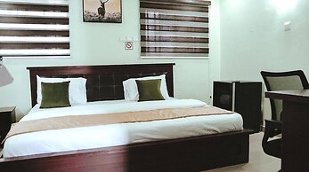 House 919 Suites And Apartments