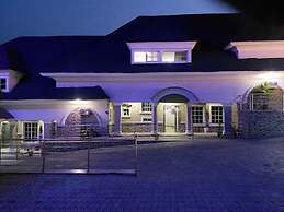 House 919 Suites And Apartments