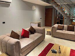 House 919 Suites And Apartments