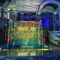 House 919 Suites And Apartments
