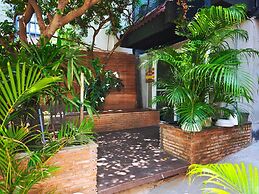 homey stay and cafe by hematoa