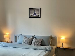 homey stay and cafe by hematoa