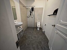 homey stay and cafe by hematoa