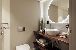 1926 La Galerie Boutique Art Suites