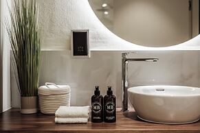 1926 La Galerie Boutique Art Suites