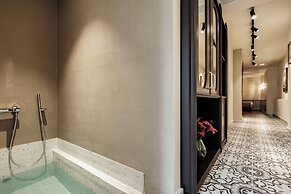 1926 La Galerie Boutique Art Suites