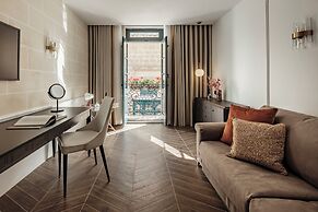 1926 La Galerie Boutique Art Suites