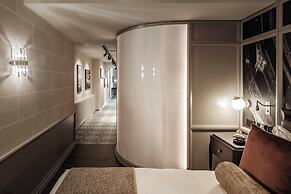 1926 La Galerie Boutique Art Suites