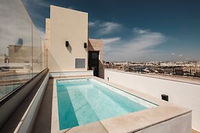 1926 La Galerie Boutique Art Suites