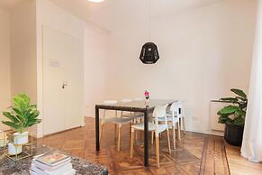 FLIPHAUS Cerviño 3400