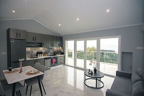 Gigi Star Luxury ApartVilla with Pool, Sea View