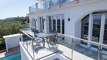 Gigi Star Luxury ApartVilla with Pool, Sea View