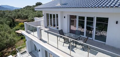 Gigi Star Luxury ApartVilla with Pool, Sea View
