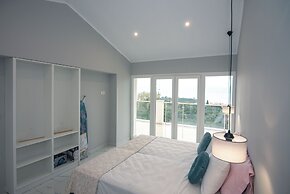 Gigi Star Luxury ApartVilla with Pool, Sea View