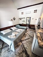 Room in Lodge - Charming Suit Room 5