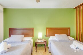 Deluxe Suites at Villas Tropical