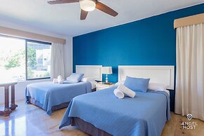 Deluxe Suites at Villas Tropical