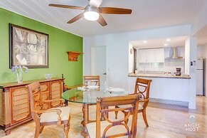 Deluxe Suites at Villas Tropical