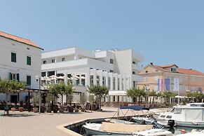 Hotel Preko Ugljan Island, Curio Collection By Hilton