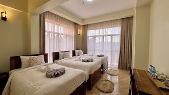 Skylark Hotel