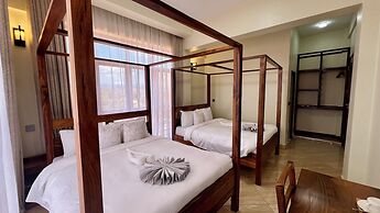 Skylark Hotel