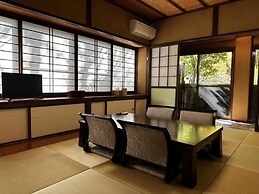 yamakawaonsen kosugian