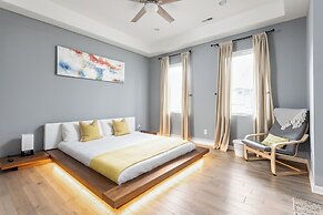 Entire Home in Fountain Square