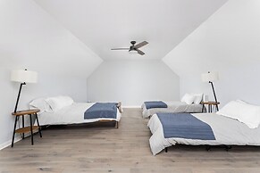 Entire Home in Fountain Square