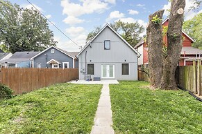 Entire Home in Fountain Square