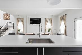 Entire Home in Fountain Square