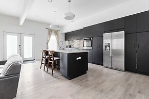 Entire Home in Fountain Square