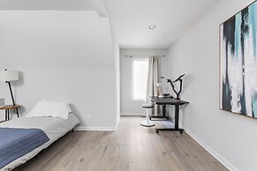 Entire Home in Fountain Square