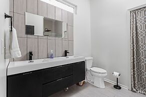 Entire Home in Fountain Square