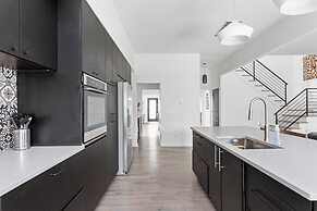 Entire Home in Fountain Square