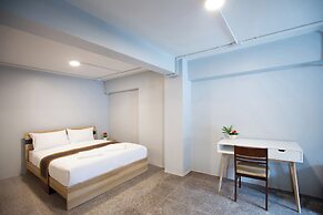 185 @ Surawong Hotel