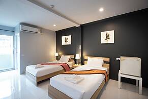 185 @ Surawong Hotel