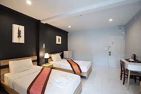 185 @ Surawong Hotel