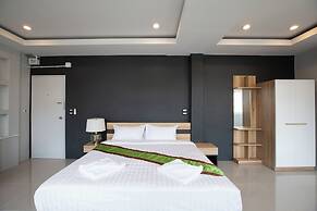 185 @ Surawong Hotel